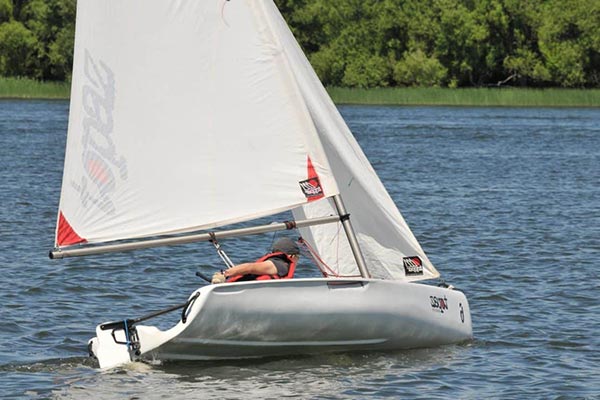 sailboat dinghy image cap